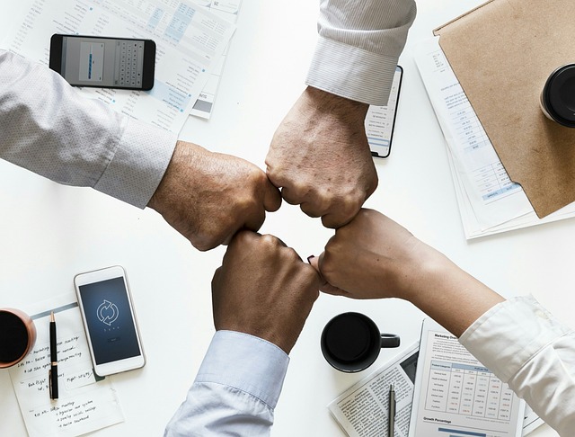 teamwork-3309829_640 Haftungsausschluss